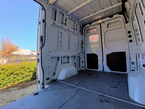Used 2025 Mercedes-Benz Sprinter 2500 image 80