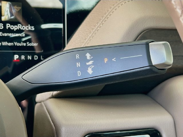 New 2027 GMC Yukon Denali w/ Sun & Power Step Package RWD image 12