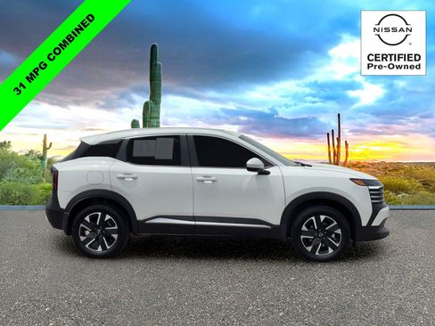 Certified 2025 Nissan Kicks SV w/ SV Premium Package AWD/4WD image 6
