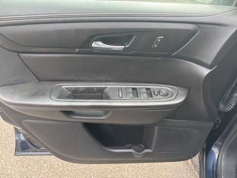 Used 2016 Chevrolet Traverse LT w/ Style and Technology Package image 15