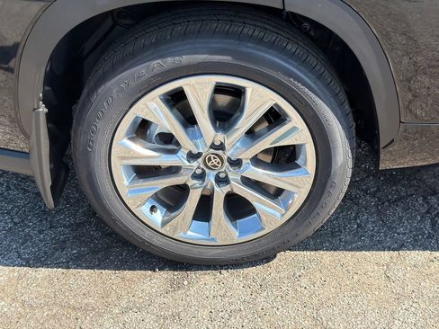New 2026 Toyota Highlander Limited AWD/4WD image 23