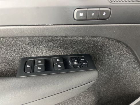Used 2023 Volvo XC40 B5 Plus w/ Driver Assist Package AWD/4WD image 28