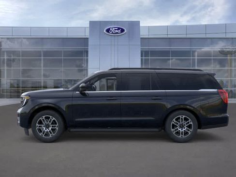New 2026 Ford Expedition Max Active RWD image 3