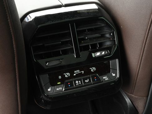 Used 2023 BMW iX xDrive50 w/ Premium Package AWD/4WD image 25