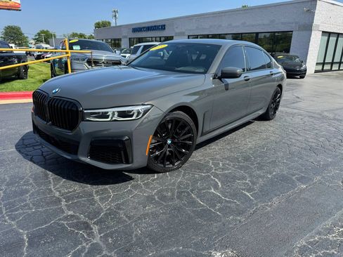 Used 2022 BMW 750i xDrive w/ Executive Package AWD/4WD image 1
