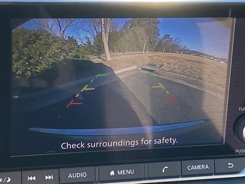 Used 2023 Nissan Rogue SV image 15