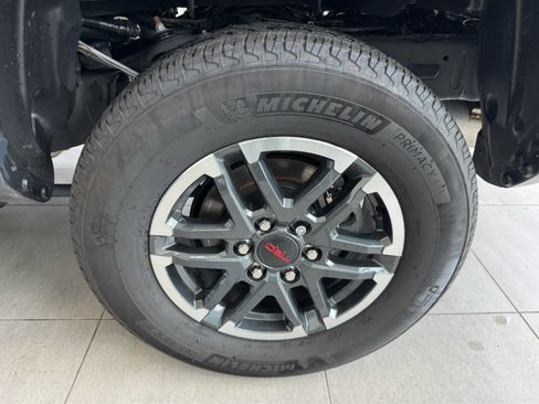 Used 2025 Toyota Tacoma TRD Sport AWD/4WD image 42