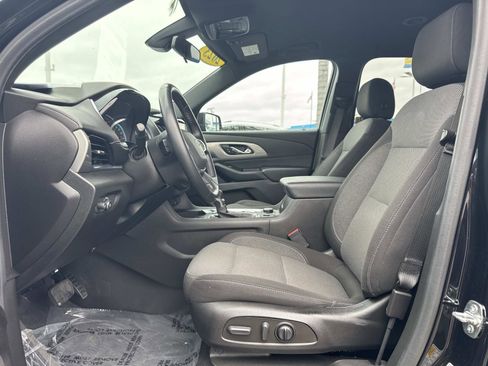 Used 2023 Chevrolet Traverse LT FWD image 22