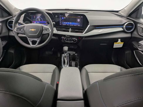 New 2026 Chevrolet Trax LT w/ Driver Confidence Package FWD image 16