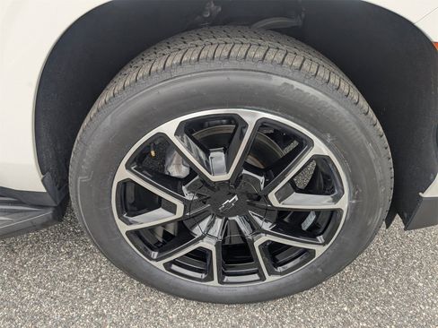 Used 2021 Chevrolet Tahoe RST w/ Luxury Package image 11