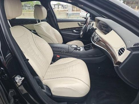 Used 2019 Mercedes-Benz S 560 Sedan w/ Premium Package image 5
