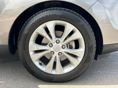 Used 2016 Kia Soul + w/ Primo Package FWD image 9