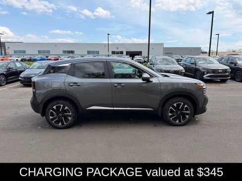 Used 2025 Nissan Kicks SV w/ Charging Package AWD/4WD image 3