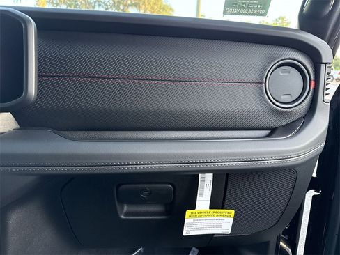 New 2025 Jeep Wrangler Unlimited Rubicon w/ Steel Bumper Group image 29