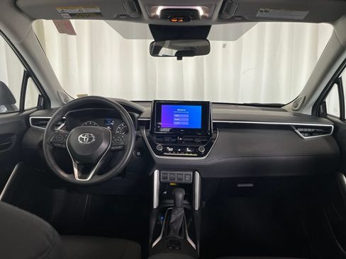 Used 2024 Toyota Corolla Cross LE w/ Moonroof Package AWD/4WD image 10