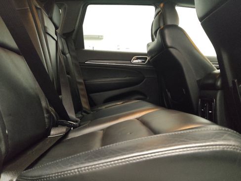Used 2018 Jeep Grand Cherokee Limited RWD image 19