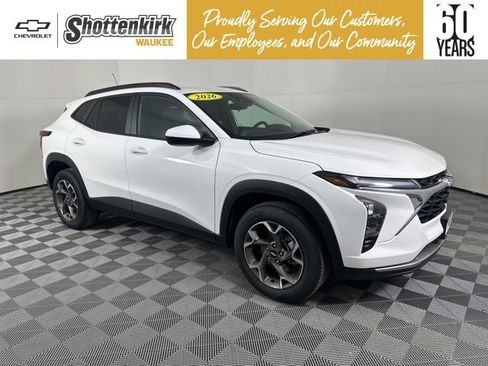 New 2026 Chevrolet Trax LT image 1