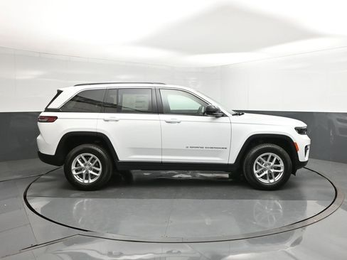 New 2025 Jeep Grand Cherokee Laredo X image 26