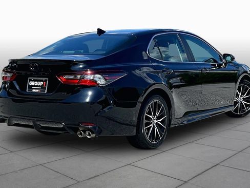 Used 2024 Toyota Camry SE FWD image 13
