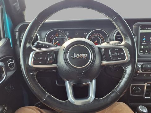 Used 2019 Jeep Wrangler Unlimited Sahara image 16