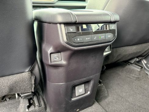 Used 2024 Toyota Grand Highlander AWD Hybrid image 33