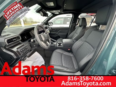 Used 2025 Toyota 4Runner TRD Off-Road Premium w/ Tow Technology Package image 5