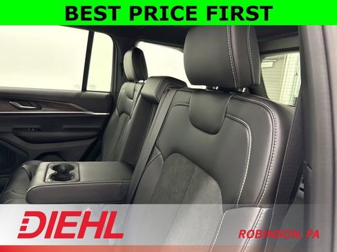 New 2026 Jeep Grand Cherokee Altitude AWD/4WD image 17