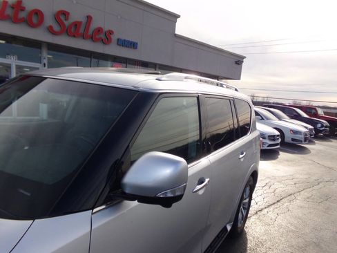 Used 2015 INFINITI QX80 4WD w/ Driver's Assistance Package image 34