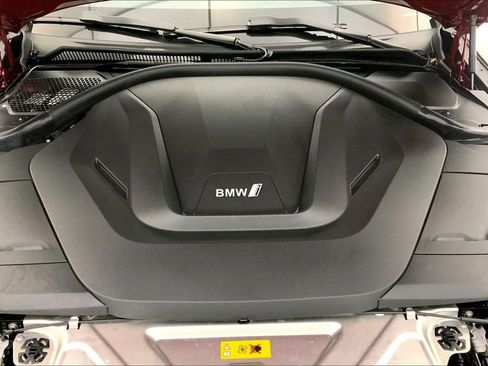 Used 2025 BMW i4 xDrive40i w/ M Sport Package AWD/4WD image 9