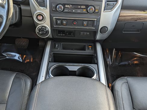 Used 2019 Nissan Titan SL w/ Texas Titan Edition image 23