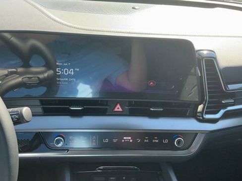 Certified 2025 Kia Sportage EX w/ EX Premium Package image 26