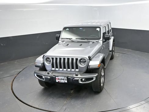 Used 2020 Jeep Wrangler Unlimited Sahara AWD/4WD image 38