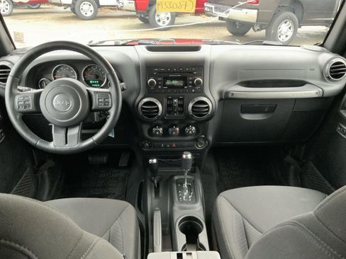 Used 2017 Jeep Wrangler Unlimited Sport w/ Quick Order Package 24S image 39