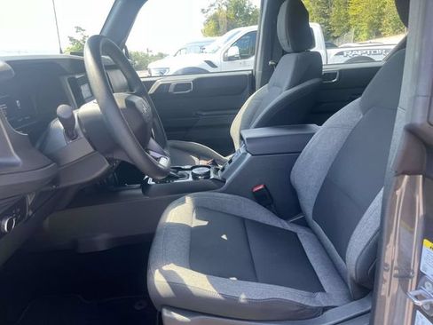 Used 2025 Ford Bronco 4-Door AWD/4WD image 21