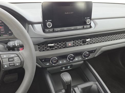 Used 2023 Honda Accord EX image 27