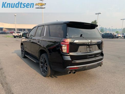 Used 2021 Chevrolet Tahoe Premier w/ Premium Package AWD/4WD image 5