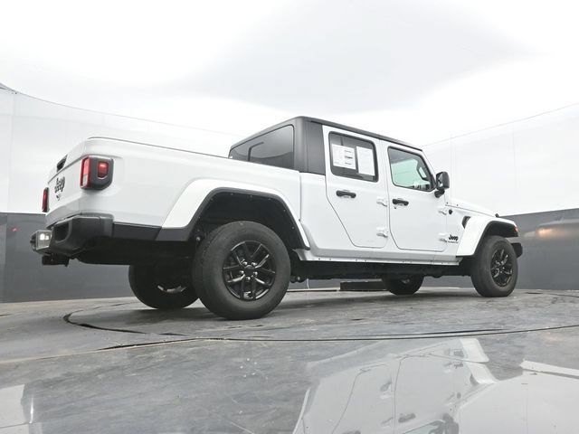 Used 2022 Jeep Gladiator Sport AWD/4WD image 59