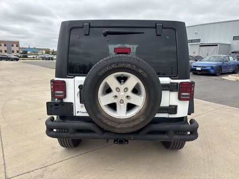 Used 2015 Jeep Wrangler Unlimited Sport w/ Quick Order Package 24S AWD/4WD image 4