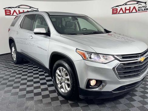 Used 2020 Chevrolet Traverse LT FWD image 8