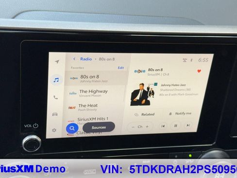 Certified 2023 Toyota Highlander LE image 34