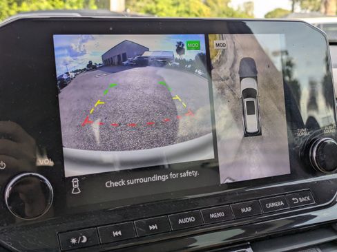 Used 2022 Nissan Pathfinder SL image 33