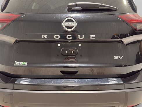 Used 2024 Nissan Rogue SV w/ SV Premium Package FWD image 31