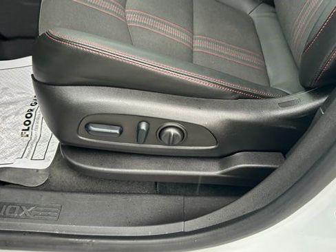 Certified 2022 Chevrolet Equinox RS w/ LPO, Floor Liner Package image 24