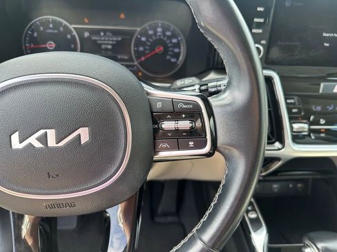 Used 2022 Kia Sorento SX image 17