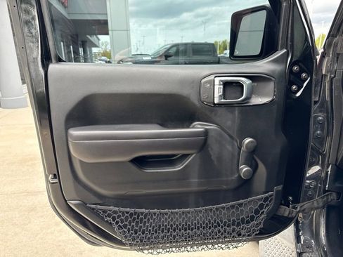 Used 2018 Jeep Wrangler Unlimited Sport AWD/4WD image 21