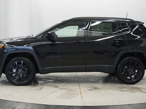 New 2026 Jeep Compass Latitude image 3