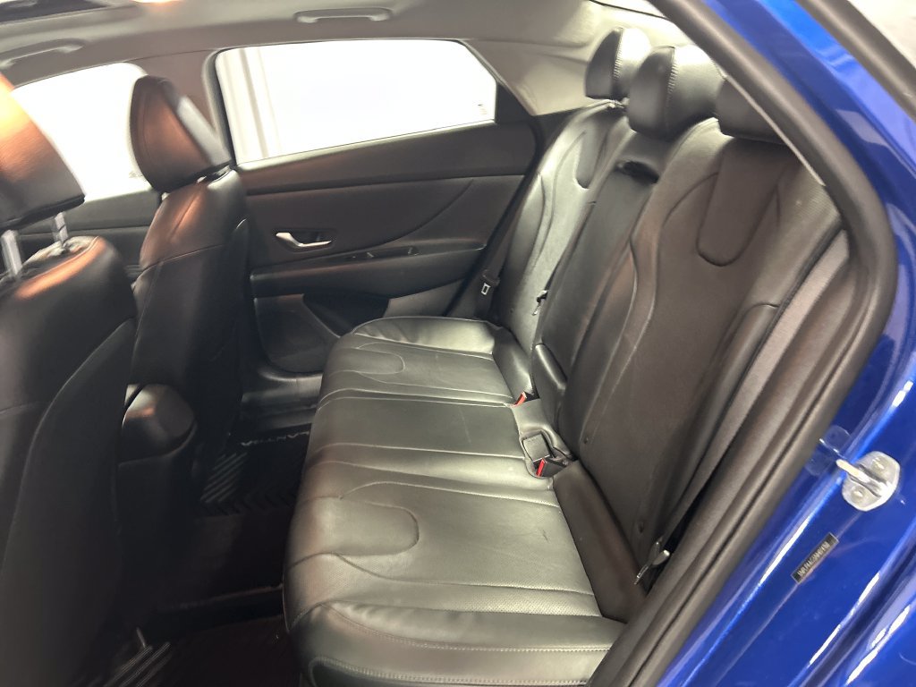 Used 2022 Hyundai Elantra Limited w/ Winter Weather Package FWD image 22