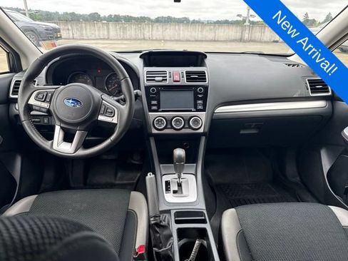 Used 2017 Subaru Crosstrek 2.0i Premium AWD/4WD image 12