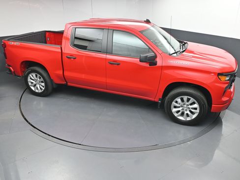 Used 2025 Chevrolet Silverado 1500 Custom image 33