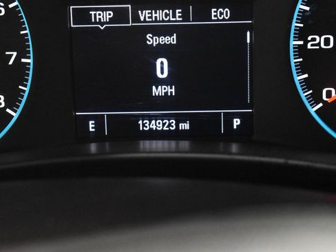 Used 2020 Chevrolet Equinox LS w/ LS Convenience Package FWD image 22